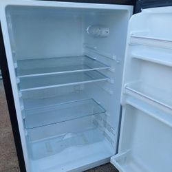 Gloss Black Mini Fridge 