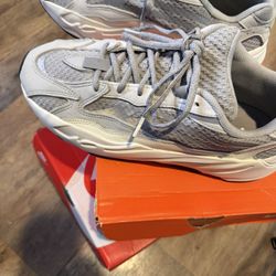 Adidas Yeezy Boost 700 V2 Static Sneakers size 10