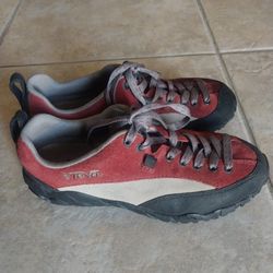TEVA Hiking Shoes