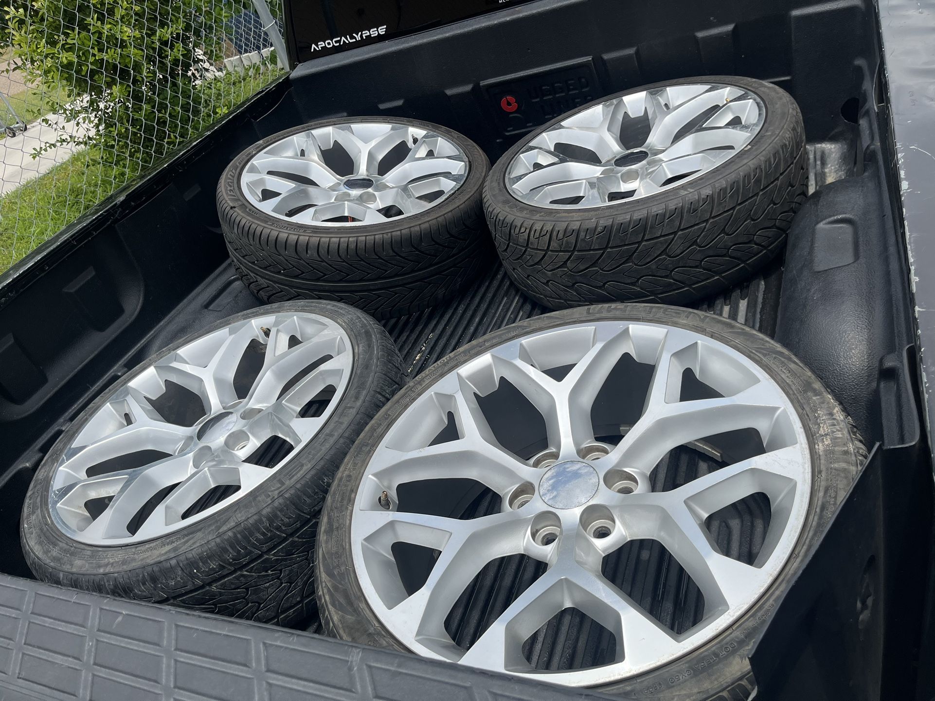 22s Snowflakes 1000$
