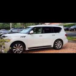 2011 Infiniti Qx56