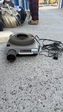 Kodak Ektagraphic Slide Projector with Carousel