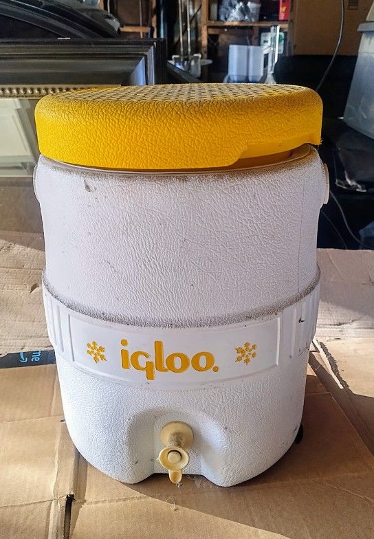Igloo Water Cooler