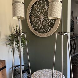 Tripod Lamps With Charging Ports