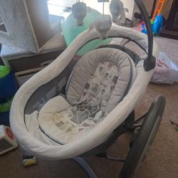 Graco Baby Swing