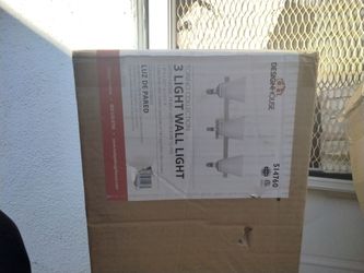 3 Light Wall Light