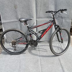 Hyper Bicycles Shocker 26" 18-Speed Mountain Bike