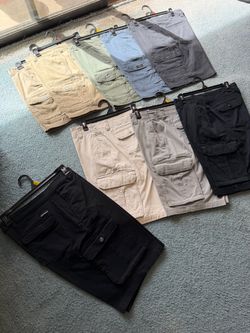 NEW MENS CARGO PANTS & JEAN 5 PAIR