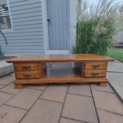 Hard Rock Maple Coffee Table With Storage