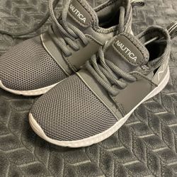 Toddler Boy Nautica Sneakers Size 11/10$
