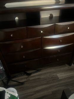 Drawer dresser