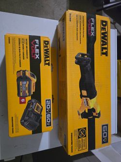 FLEXVOLT 60-Volt MAX Li-Ion Cordless Brushless Reciprocating Saw with FLEXVOLT 20V/60V Battery