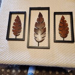 Gently Used 3 Piece Wall Art Excellent Condition 