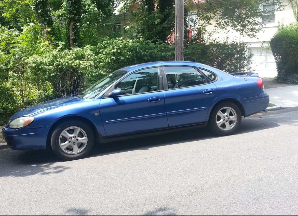 2002 Ford Taurus