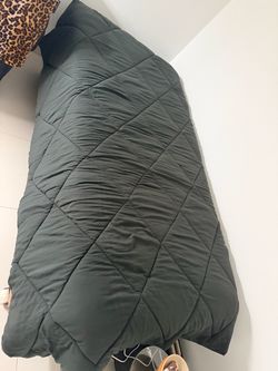 Twin mattress and bed base