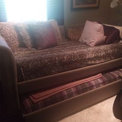Trundle Daybed 