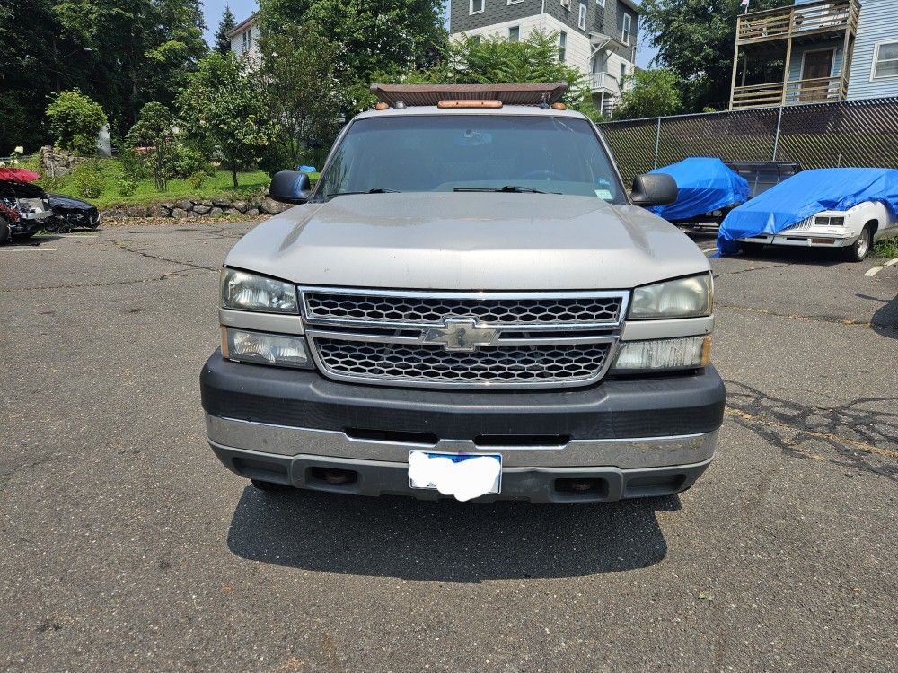 2005 Chevrolet Silverado 2500 HD Crew Cab