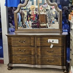 Avery Dresser & Mirror