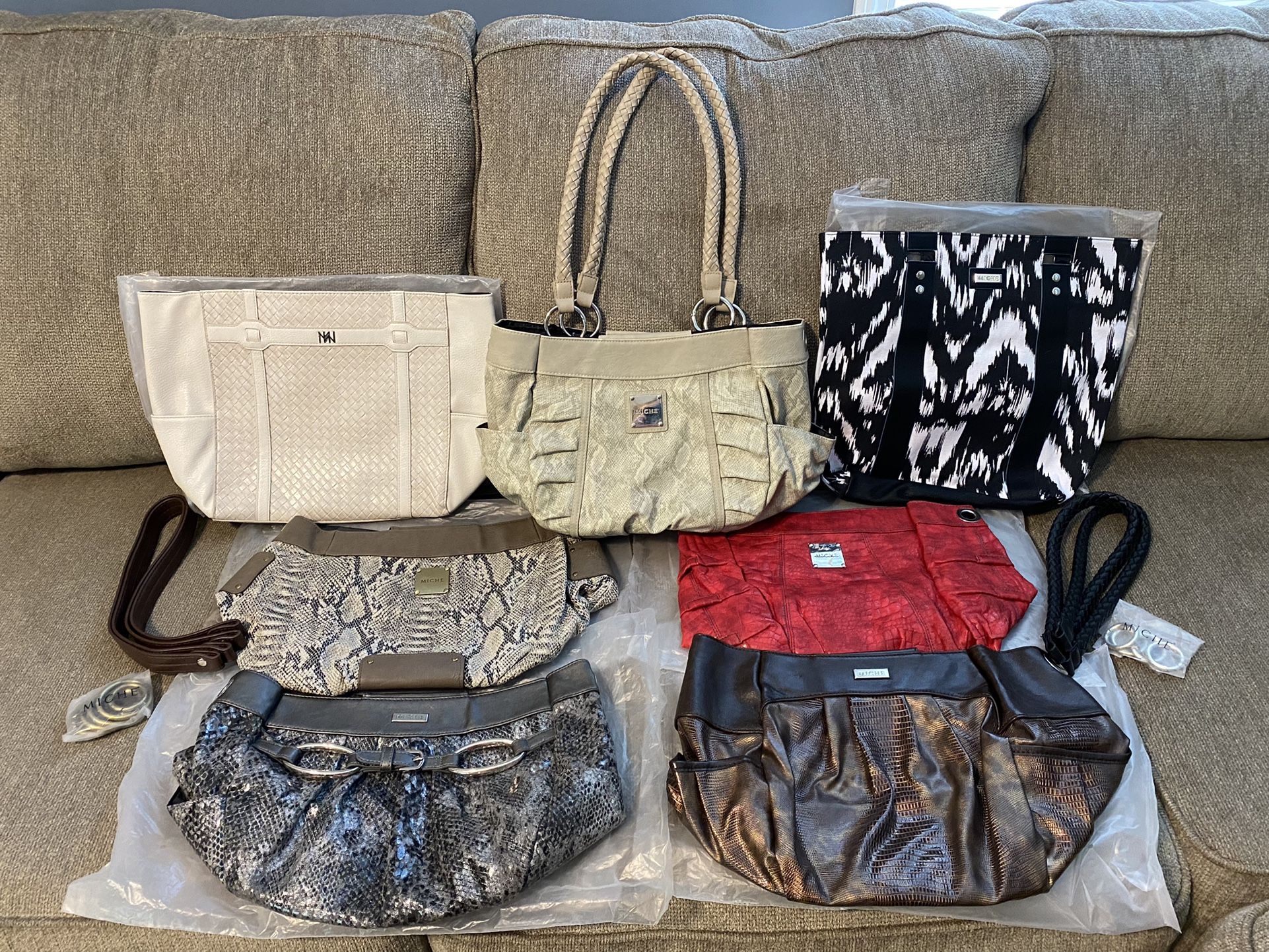 Miche Demi Base Handbag and Shells