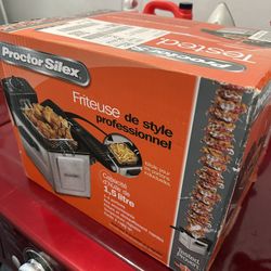 New In Box Deep Fryer