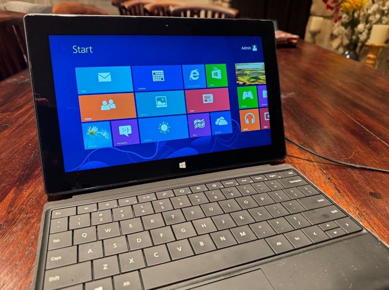 Microsoft Surface Pro- 1st Generation. Bad Battery
