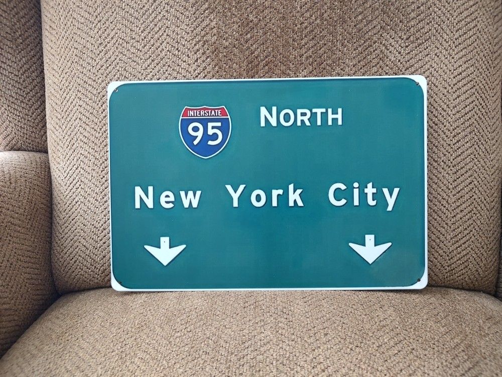 NEW YORK METAL SIGN. 12" X 8". NEW. PICKUP ONLY
