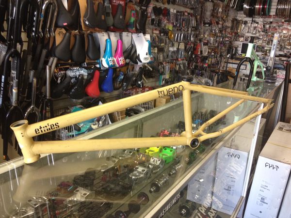 flybikes trueno frame