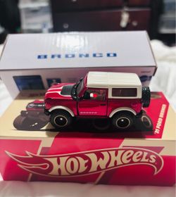 Hot Wheels '21 Ford Bronco   RLC