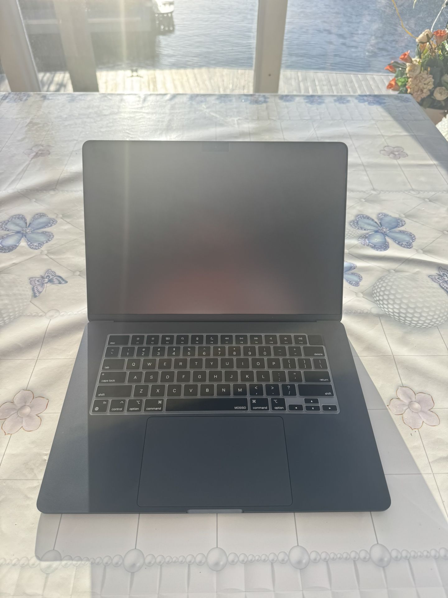 MACBOOK AIR 15” M2 2023 - 8GB RAM - 256GB SSD - EXCELLENT 