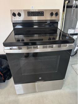 GE Electric Stove