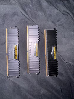 Corsair vengeance 16gb each stick ddr4