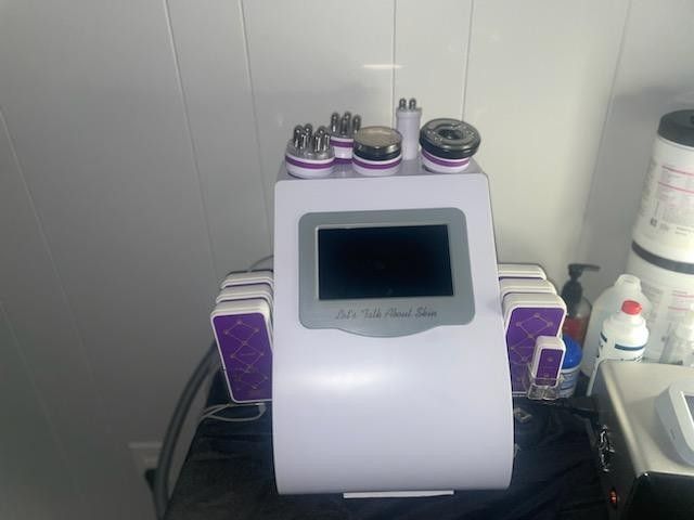 Body contouring machines and accessories