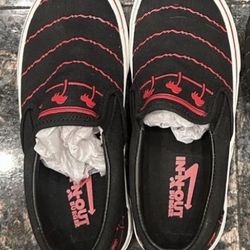 Vans In & Out Burger