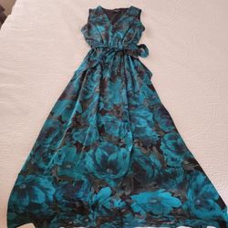 Luxurious Green Floral Dress