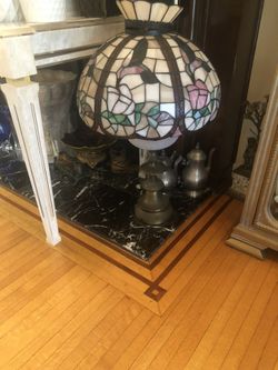 Tiffany Lamps/ Nightstands (set Of 2)