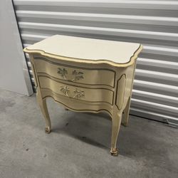 Vintage Style Night Stand Table 