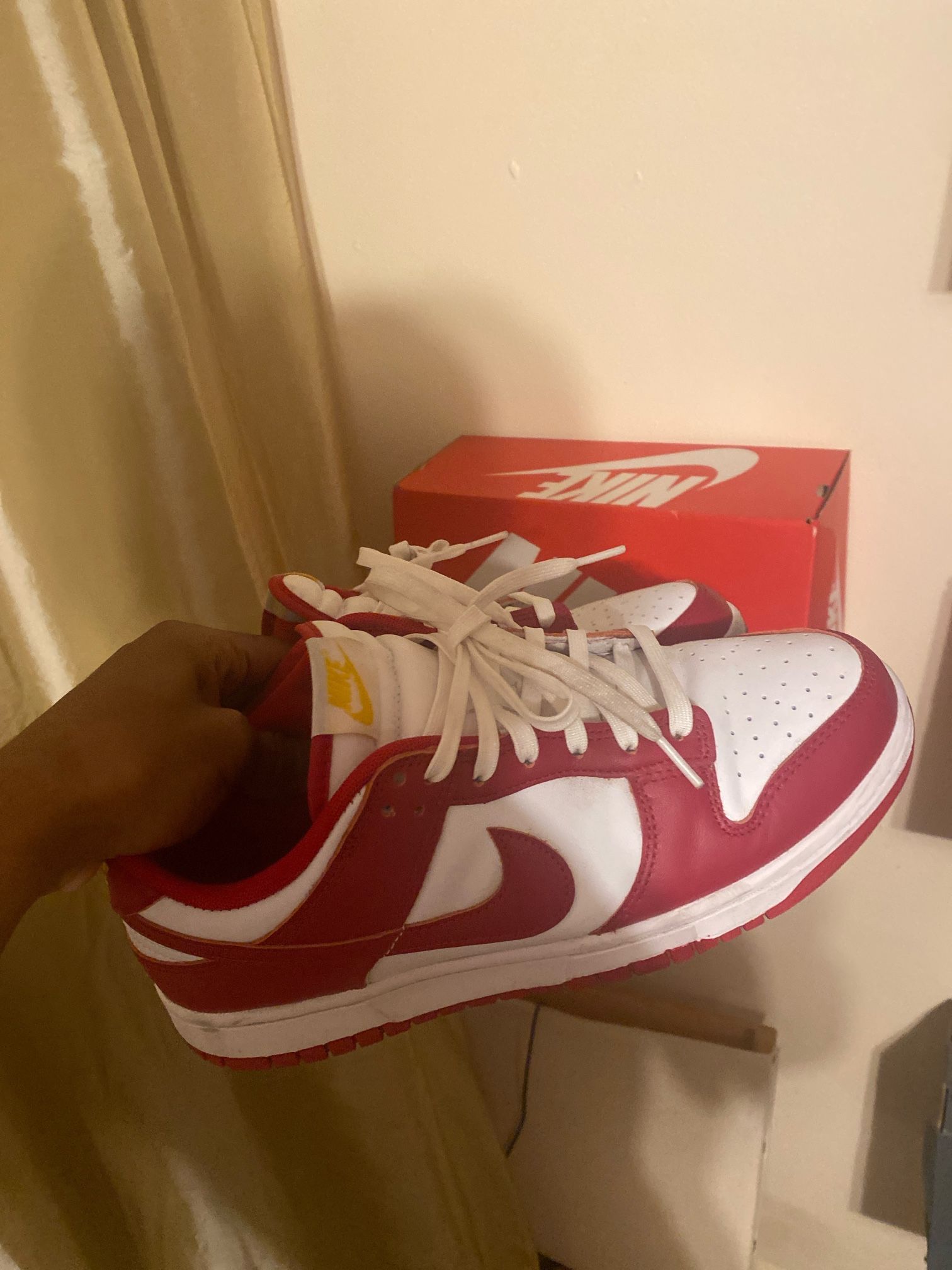 USC dunks