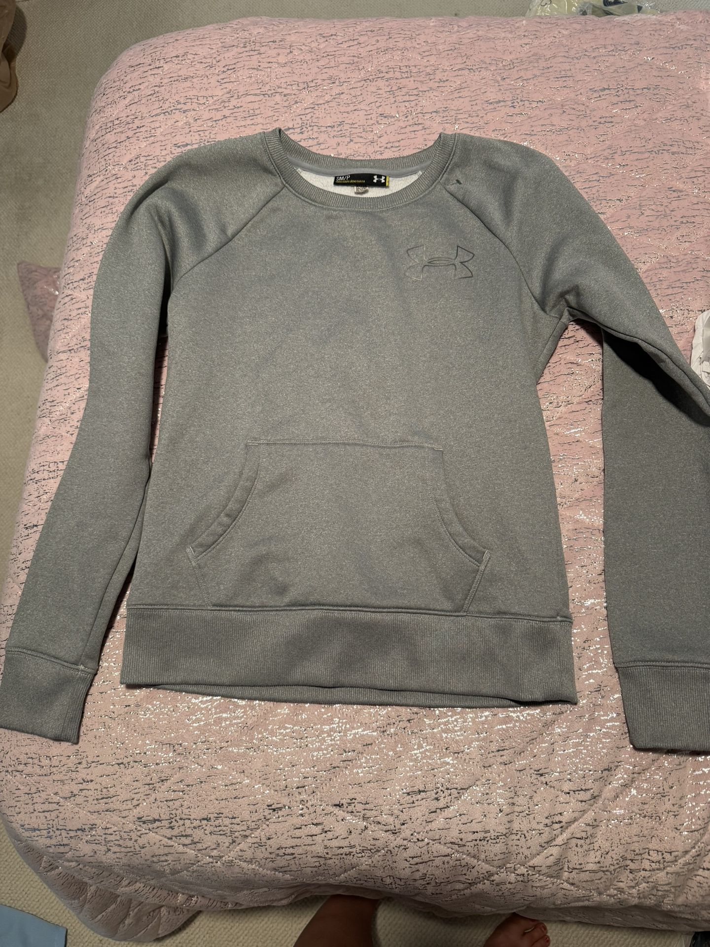 Womens Small Grey Under Armour Long Sleeved Fleece Lined Shirt