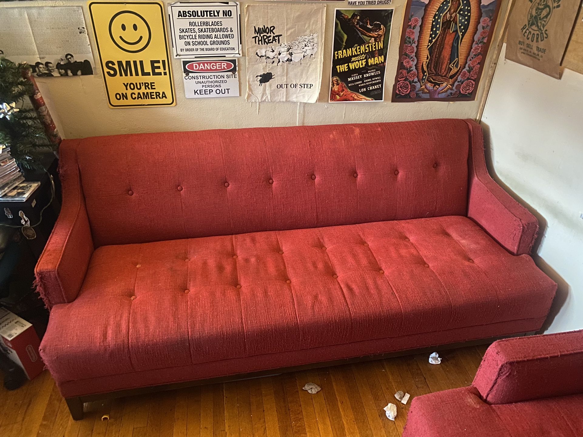 Couch Red