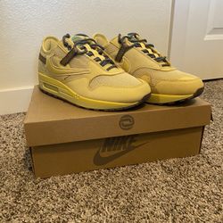 Nike Air Max 1 x Travis Scott Saturn Gold
