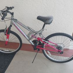Pink  / grey Huffy Trail  Runner Bike