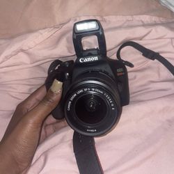 Canon camera Eos rebel t7 