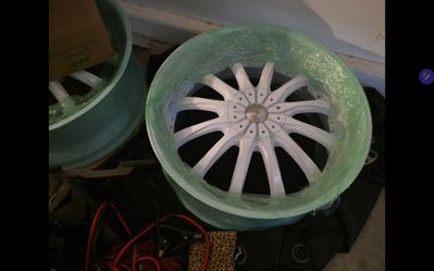 24-IN WHITE RIMS ALL 4 BRAND NEW