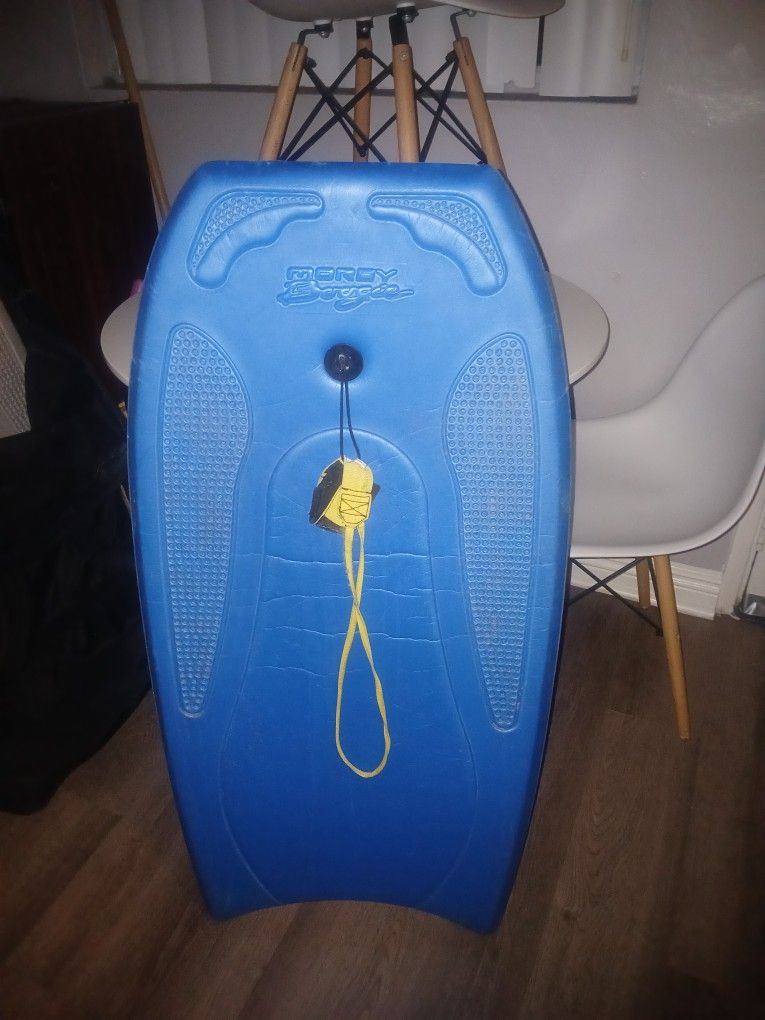 boogie board blue and yellow 42in pro$80