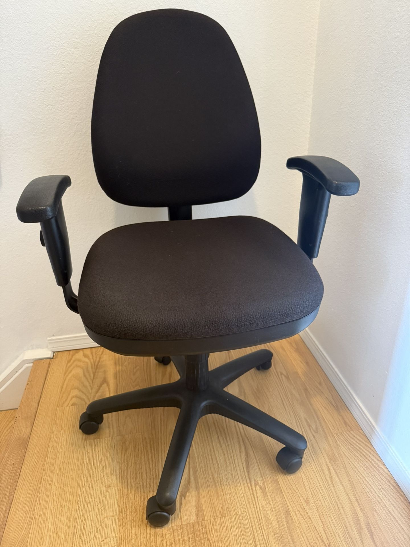 Durable, Sturdy High Quality Desk Chair