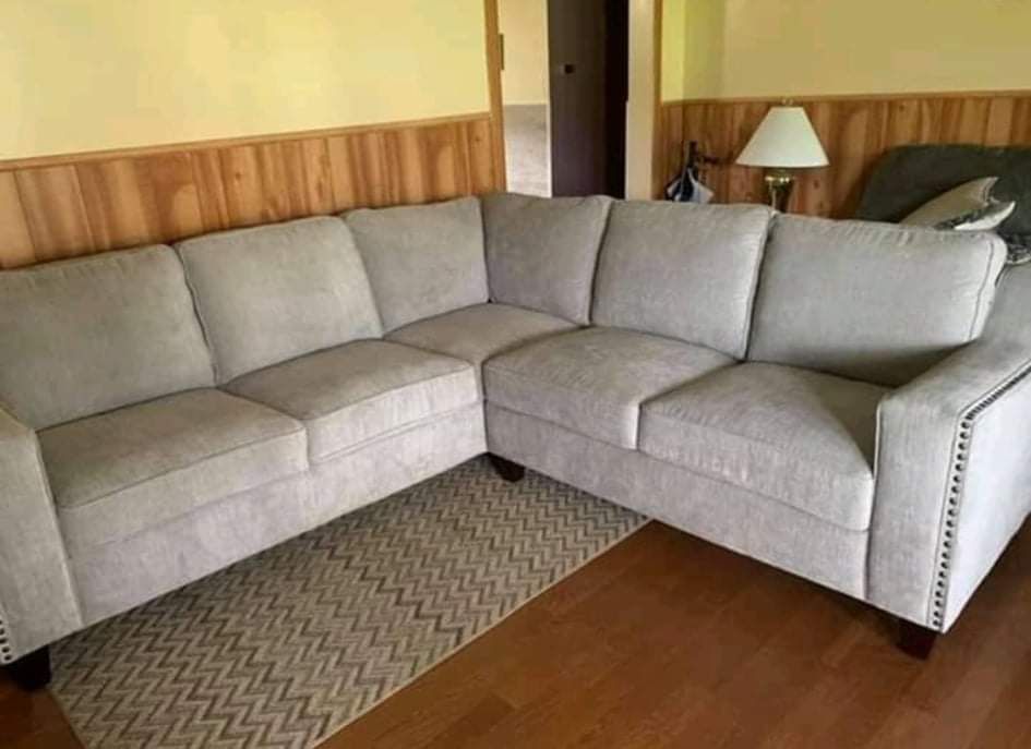 Sectional couch still in good condition
