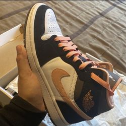 Jordan 1 Mid Peach Mochas