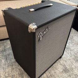 Fender Rumble 200 with cover