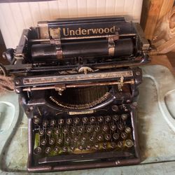 Antique Underwood Typewriter 