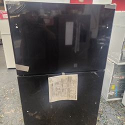 Ge 33 Inch Top Freezer Refrigerator Black GTS22KGNDRBB